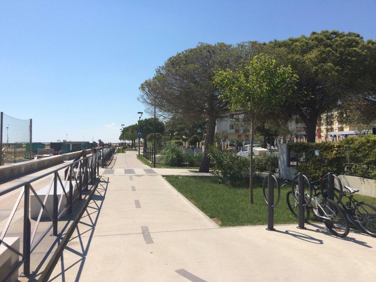 Gabbiano - Appartamenti Bibione Exteriör bild